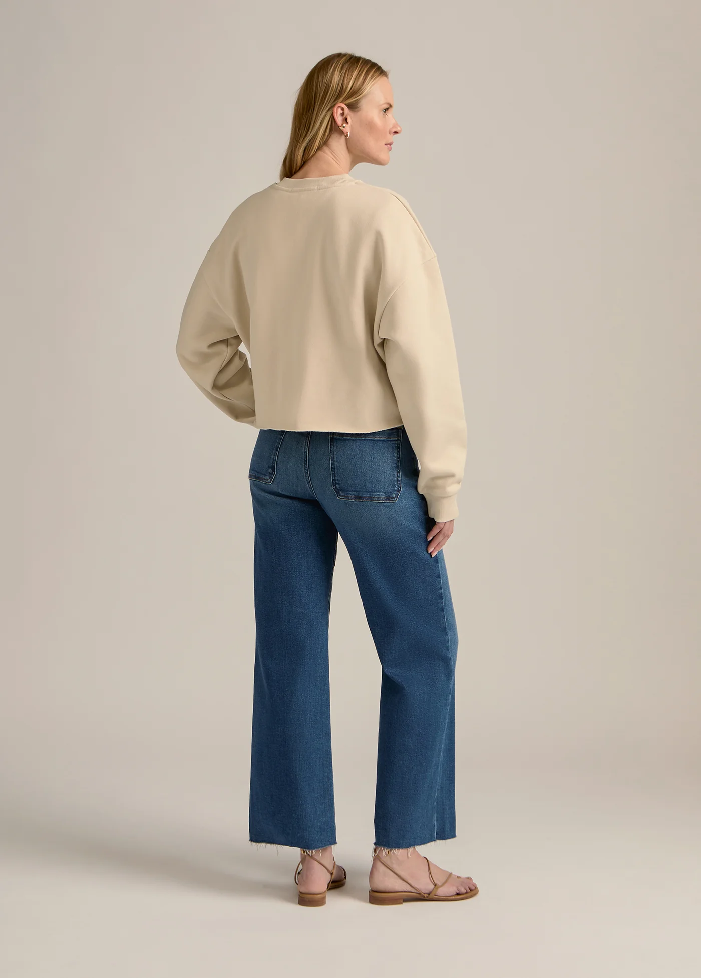 THE CROPPED COLLEGIATE SWEATSHIRT - Image 5