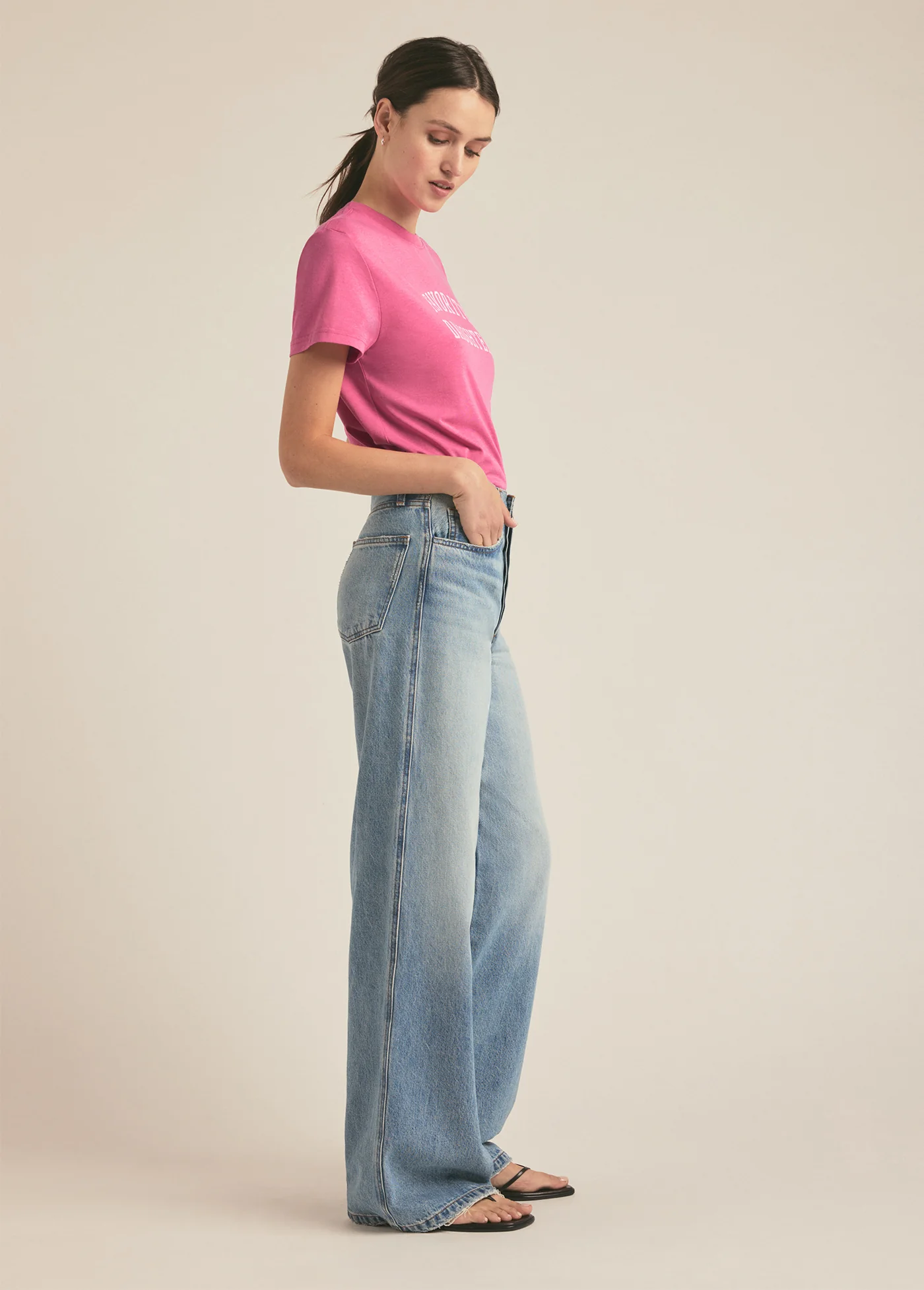 THE CROPPED COLLEGIATE TEE - Image 2