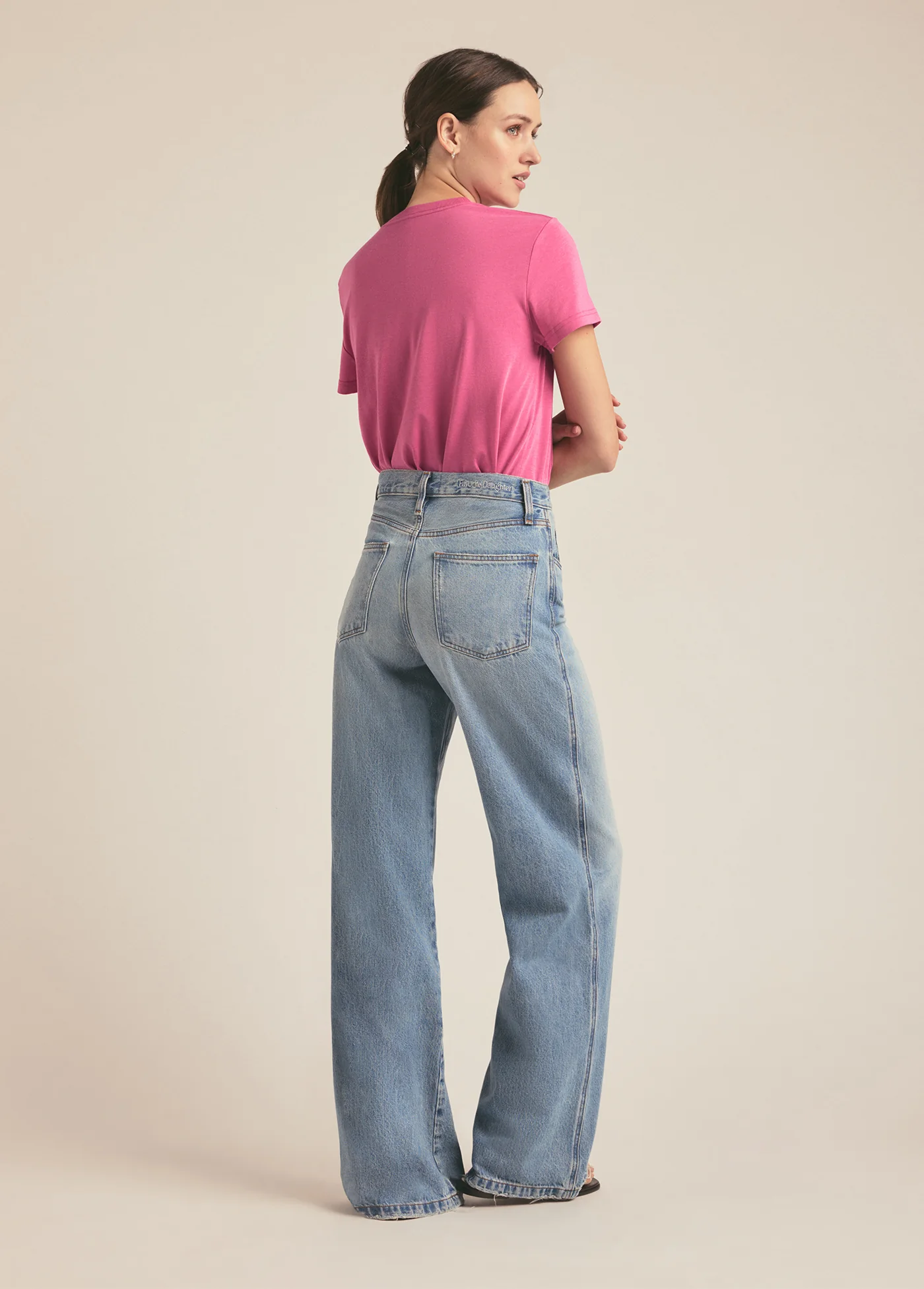 THE CROPPED COLLEGIATE TEE - Image 3