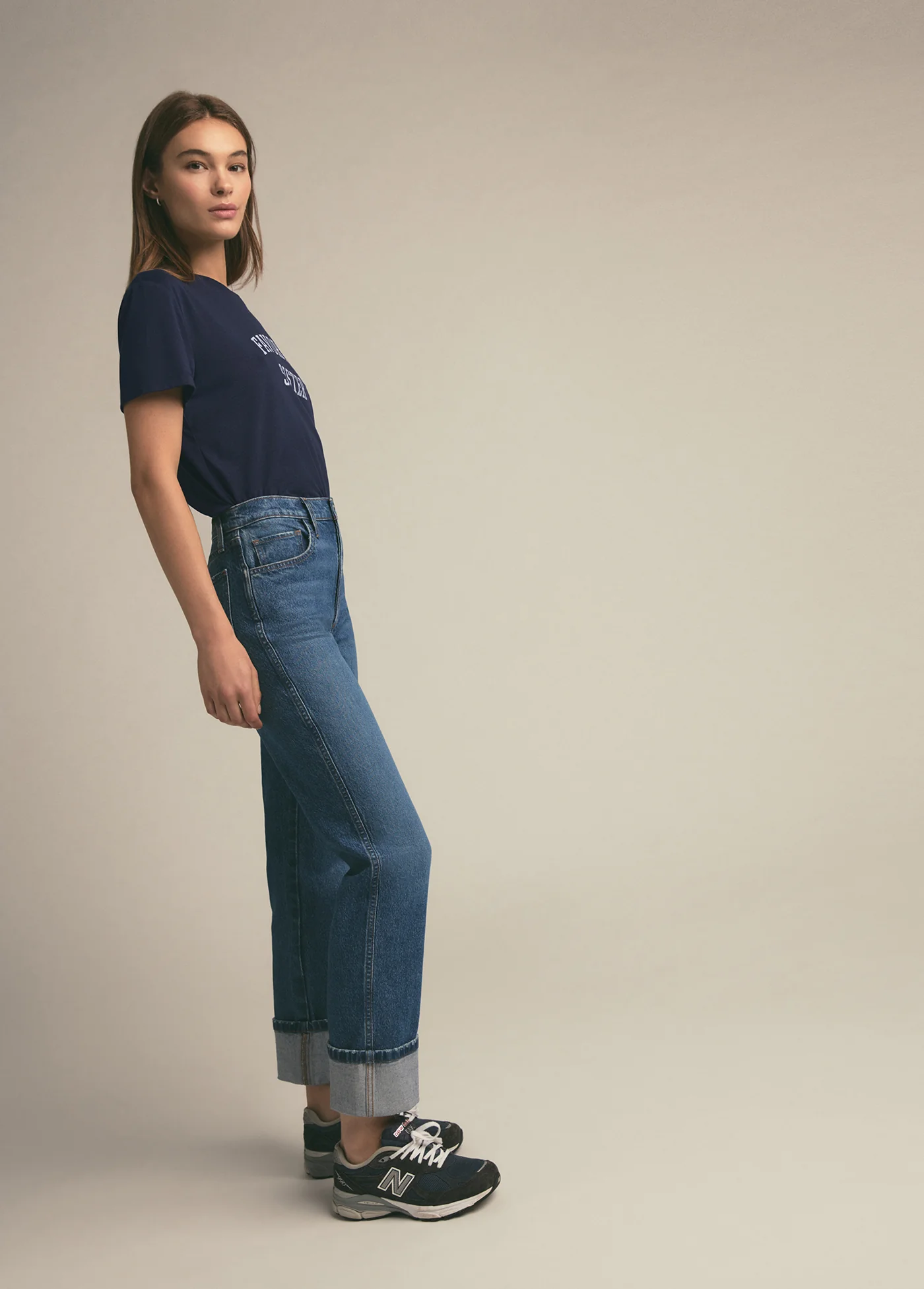 FAVORITE SISTER CROPPED COLLEGIATE TEE - Image 2