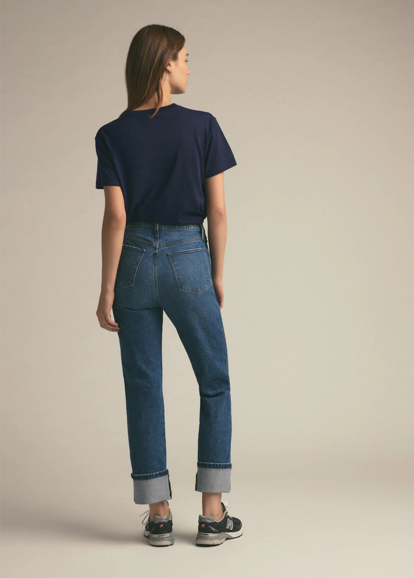 FAVORITE SISTER CROPPED COLLEGIATE TEE - Image 4