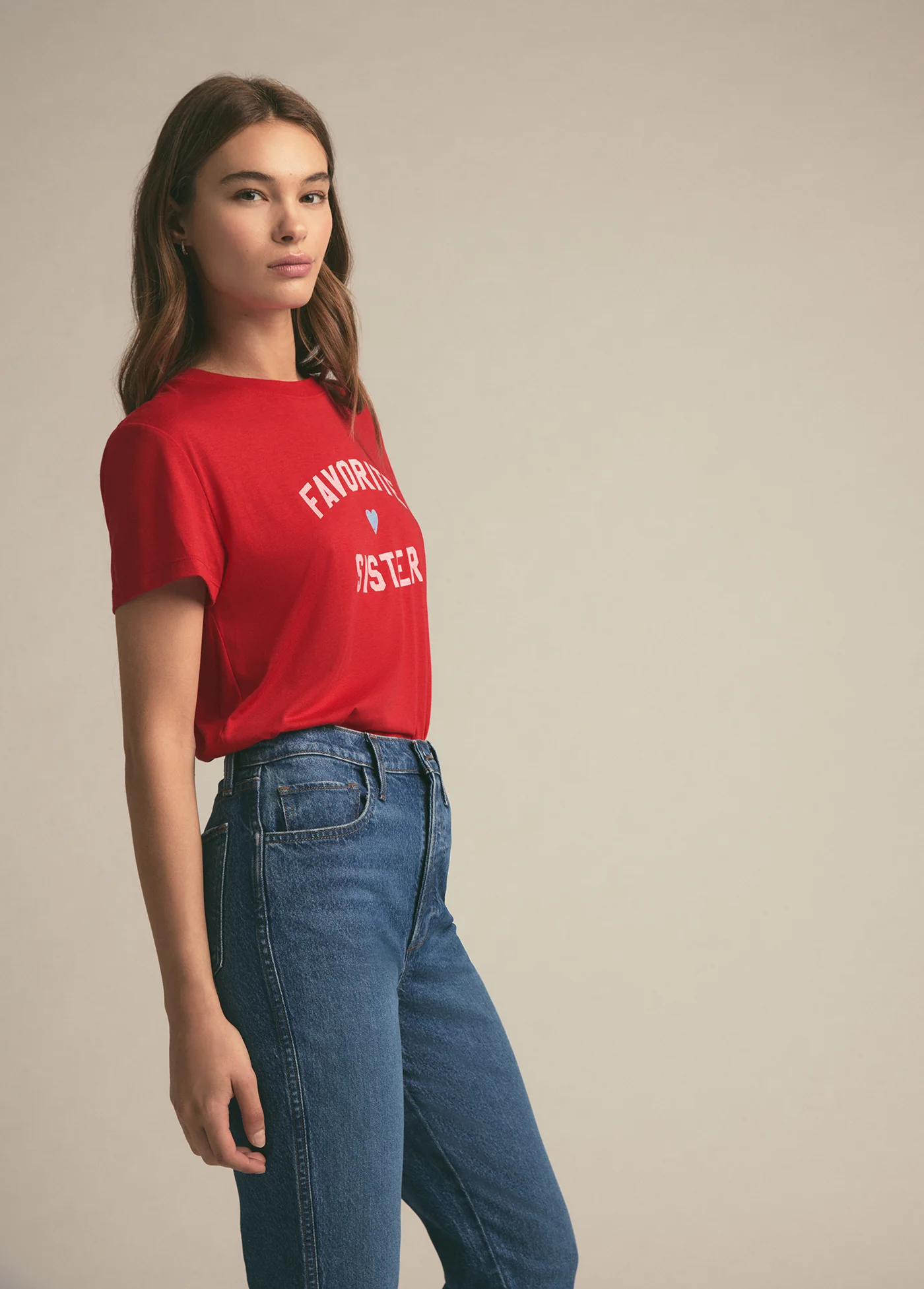THE FAVORITE SISTER TEE - Image 4