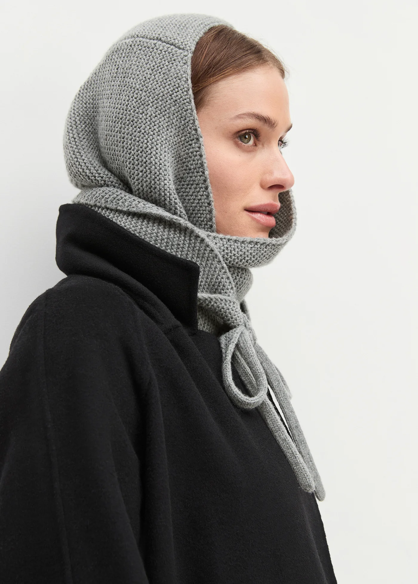 THE HOODED SCARF - Image 3