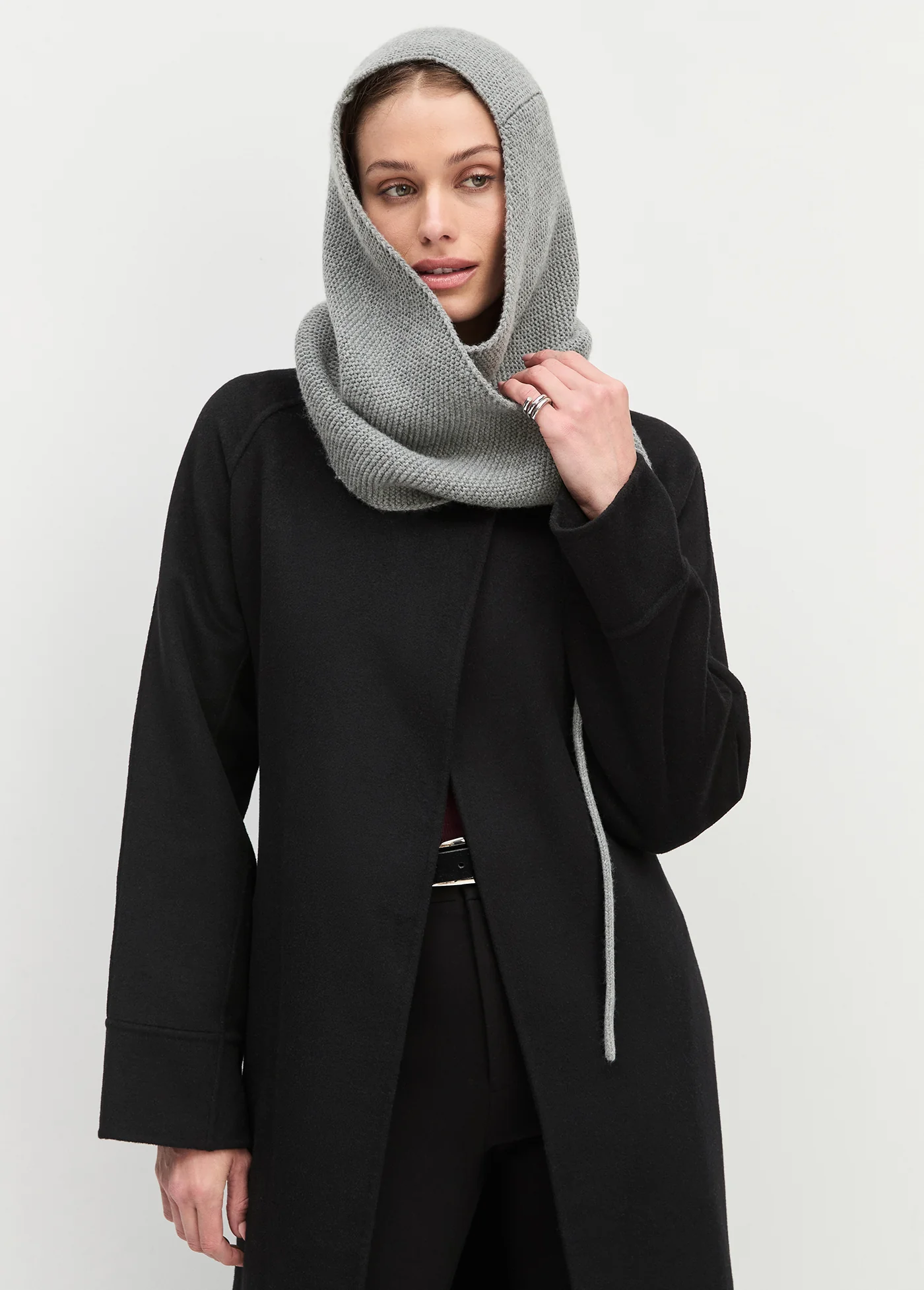 THE HOODED SCARF - Image 4