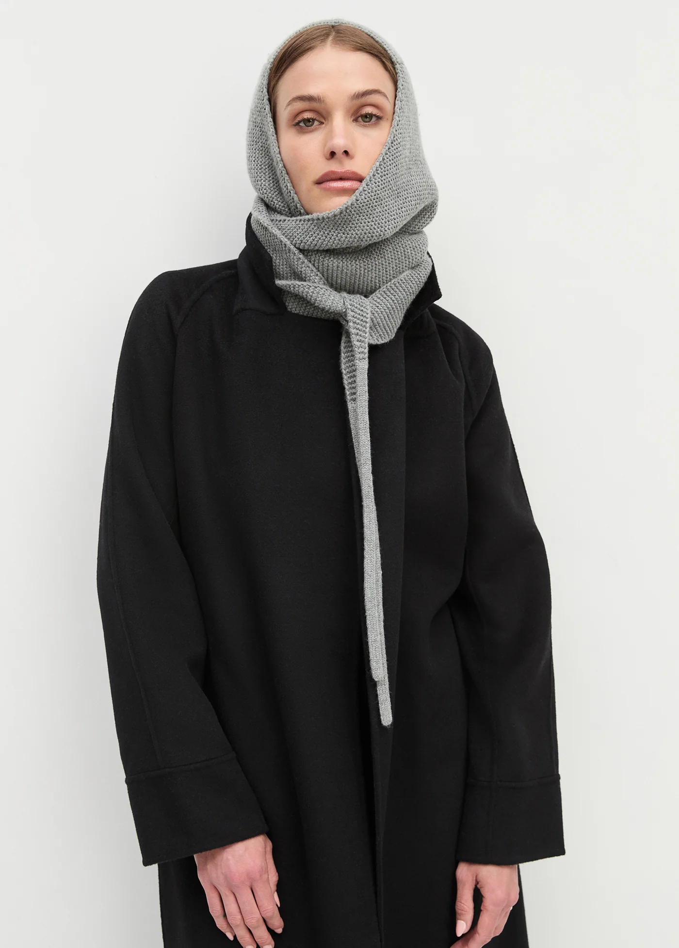 THE HOODED SCARF - Image 6