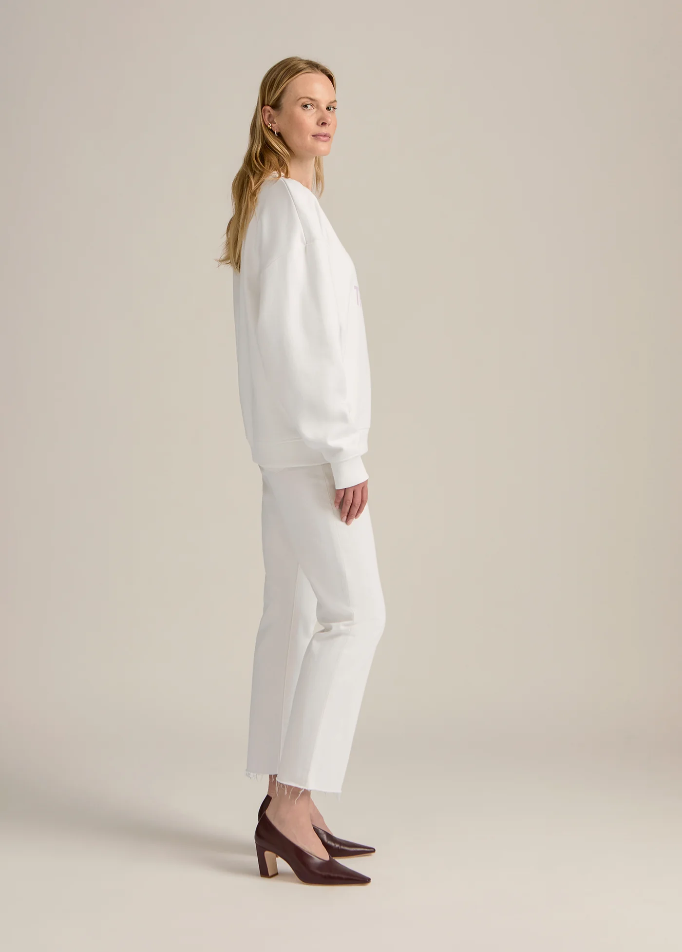 MOM OF THE YEAR SWEATSHIRT - Image 4