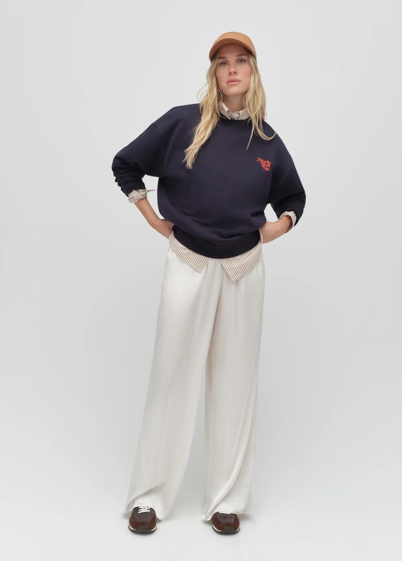 THE NWT EMBROIDERY SWEATSHIRT - Image 2