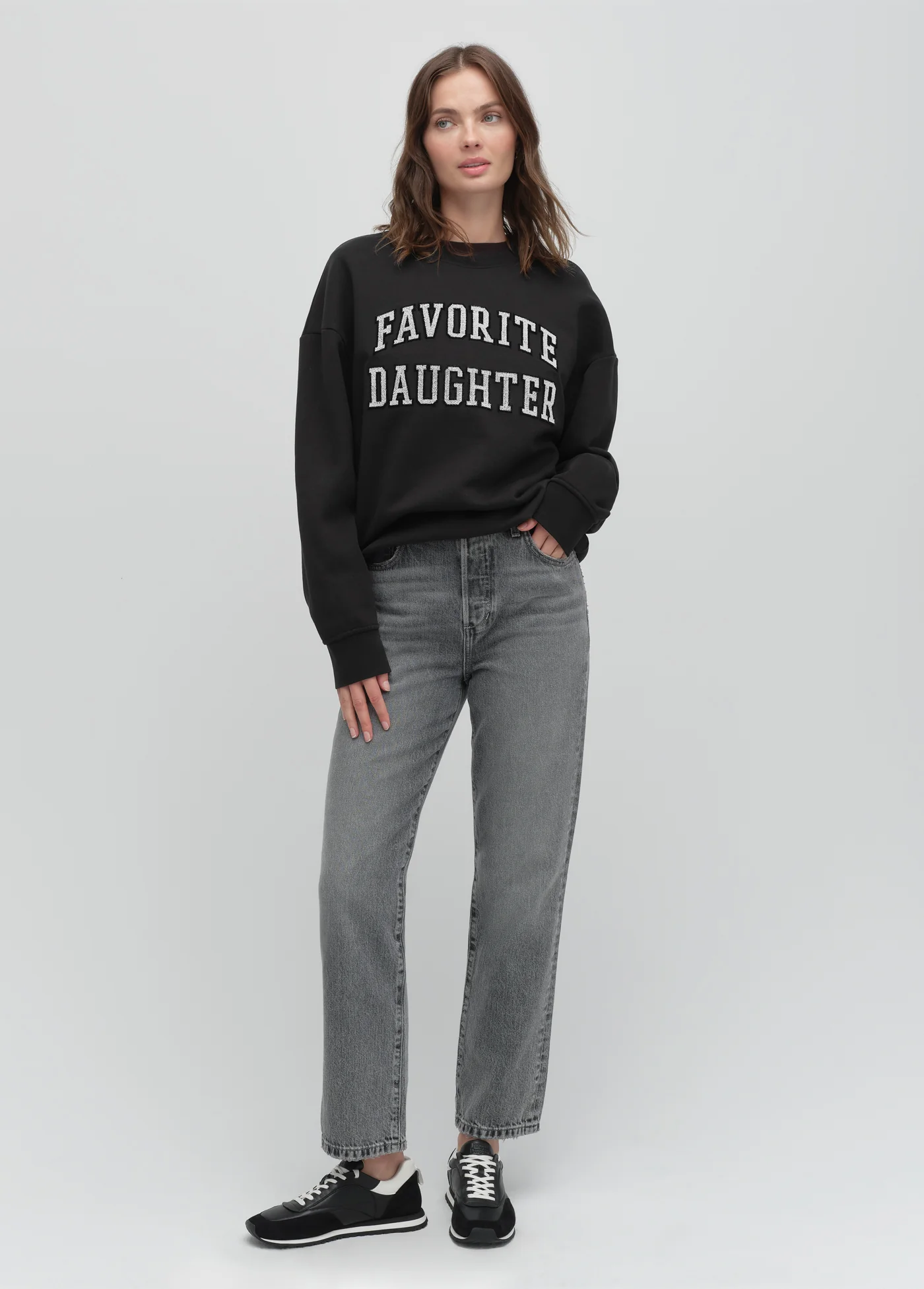 THE COLLEGIATE EMBROIDERY SWEATSHIRT - Image 2
