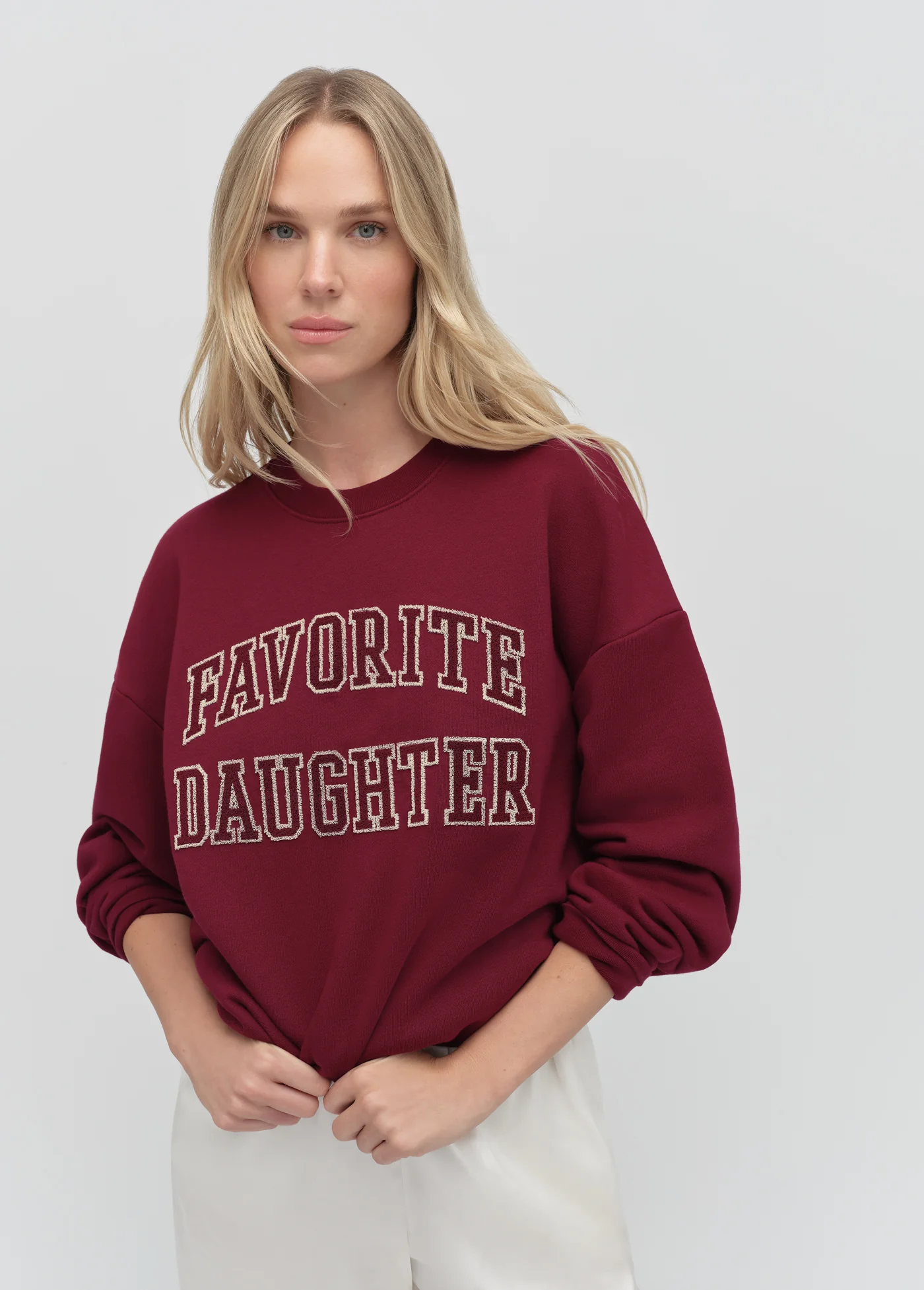 THE COLLEGIATE EMBROIDERY SWEATSHIRT