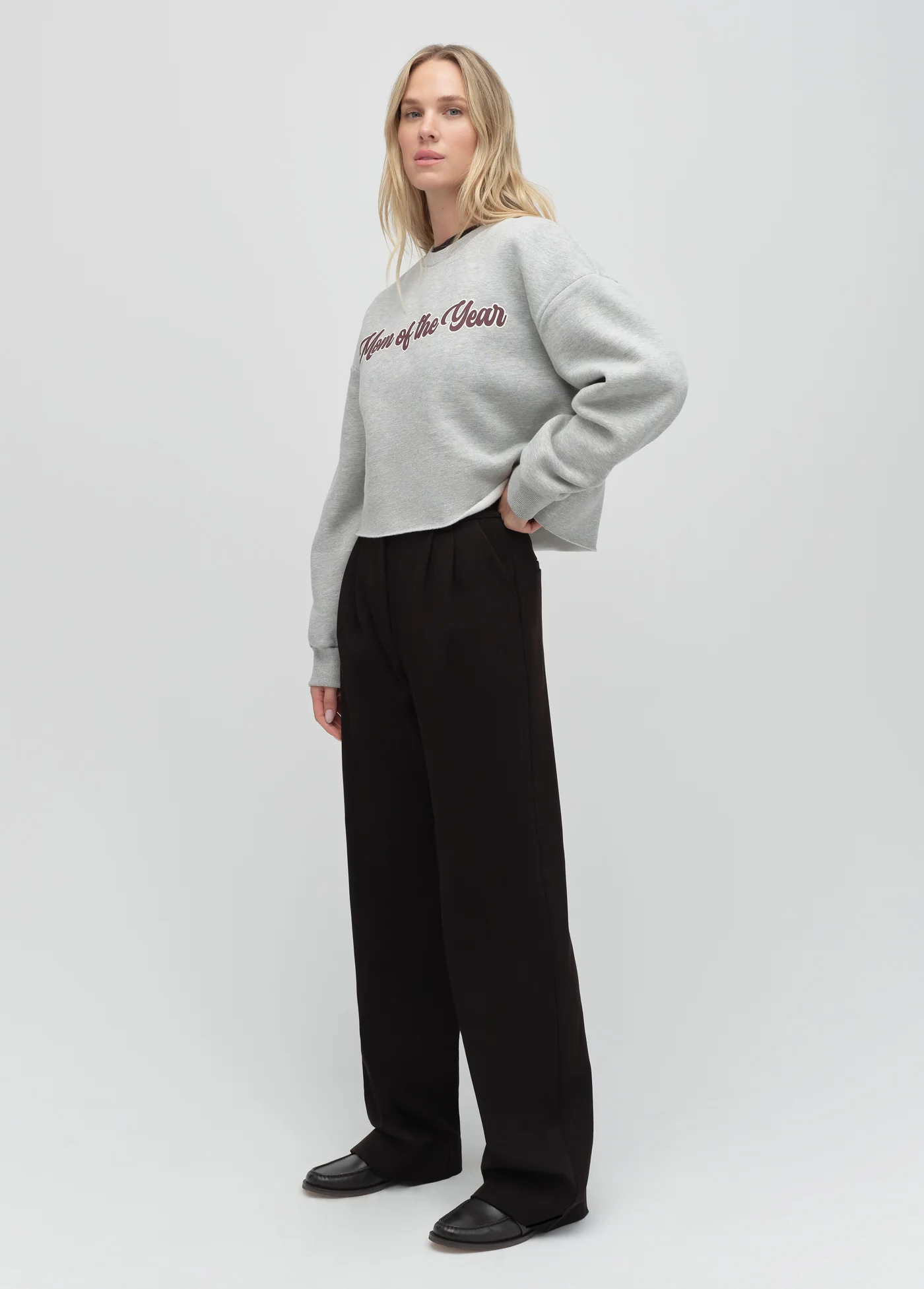 THE CROPPED MOM OF THE YEAR SWEATSHIRT - Image 3