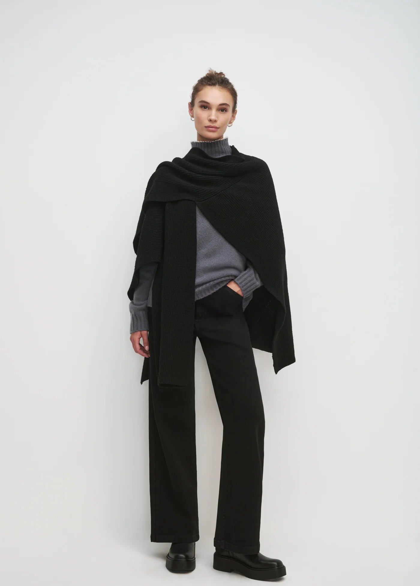 THE FAVORITE PONCHO - Image 3