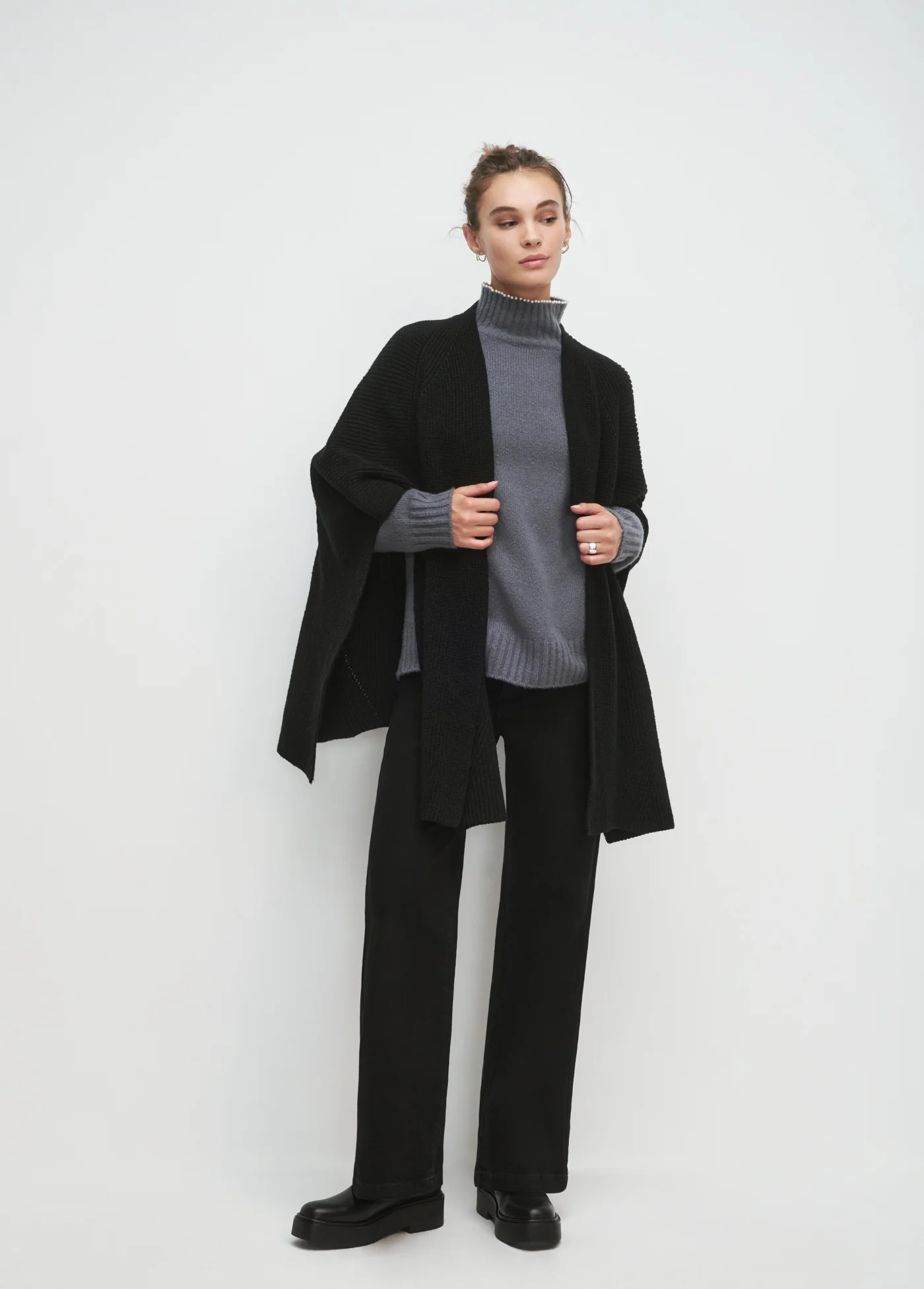 THE FAVORITE PONCHO - Image 4