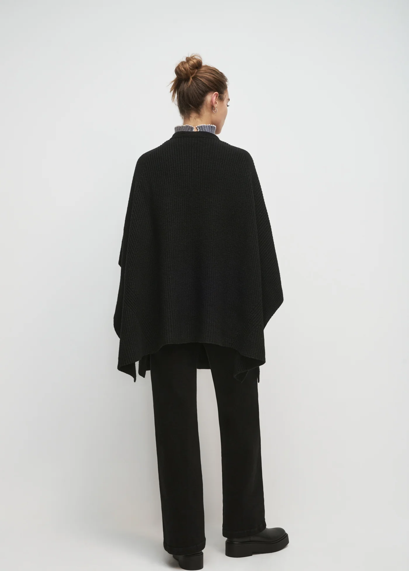 THE FAVORITE PONCHO - Image 6