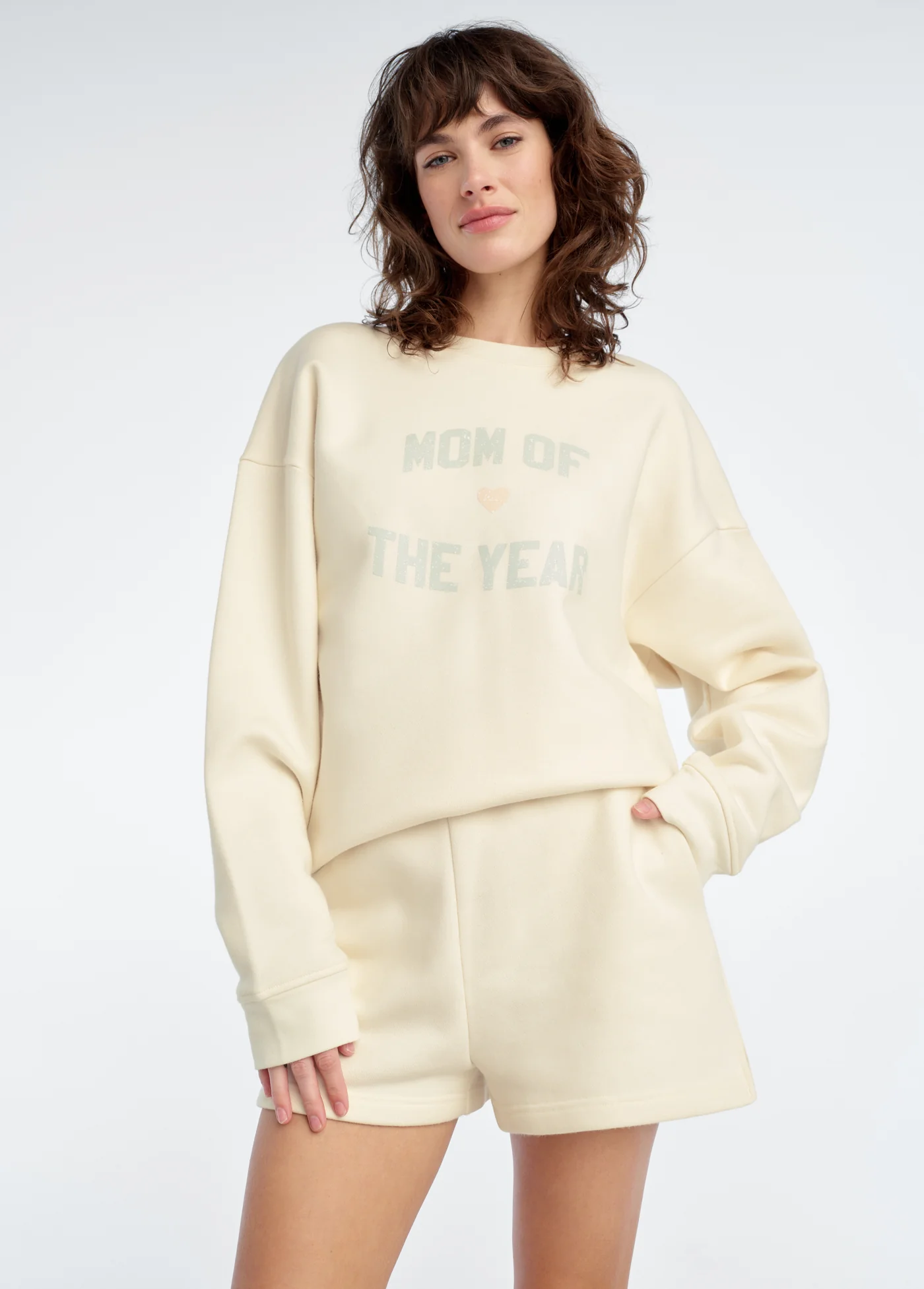 THE MOM OF THE YEAR SWEATSHIRT