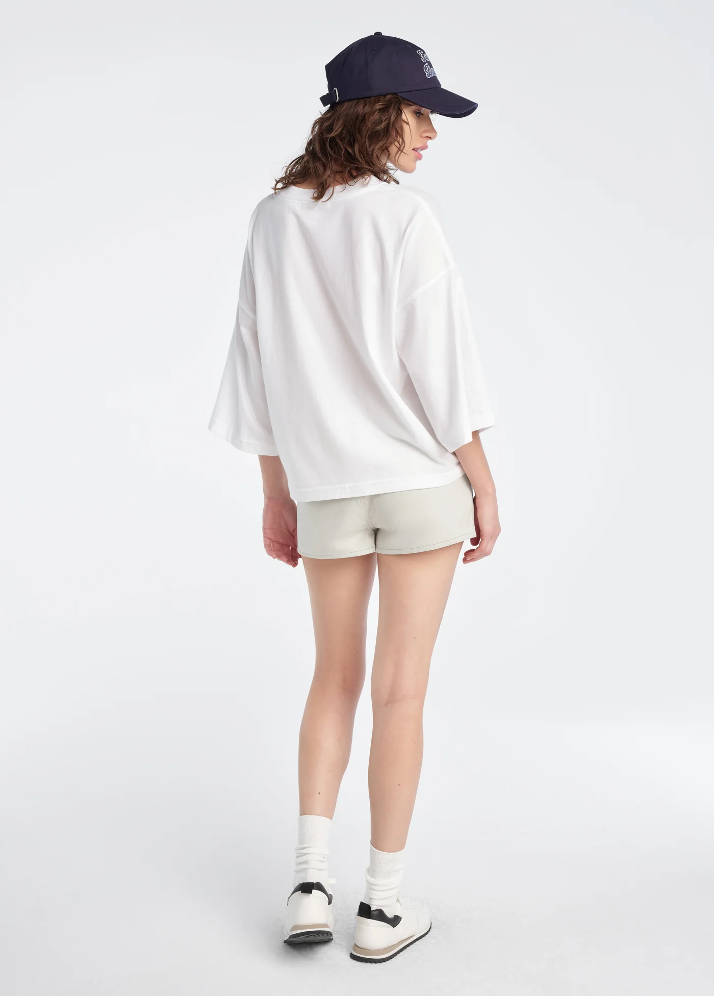 THE OVER IT TEE - Image 4