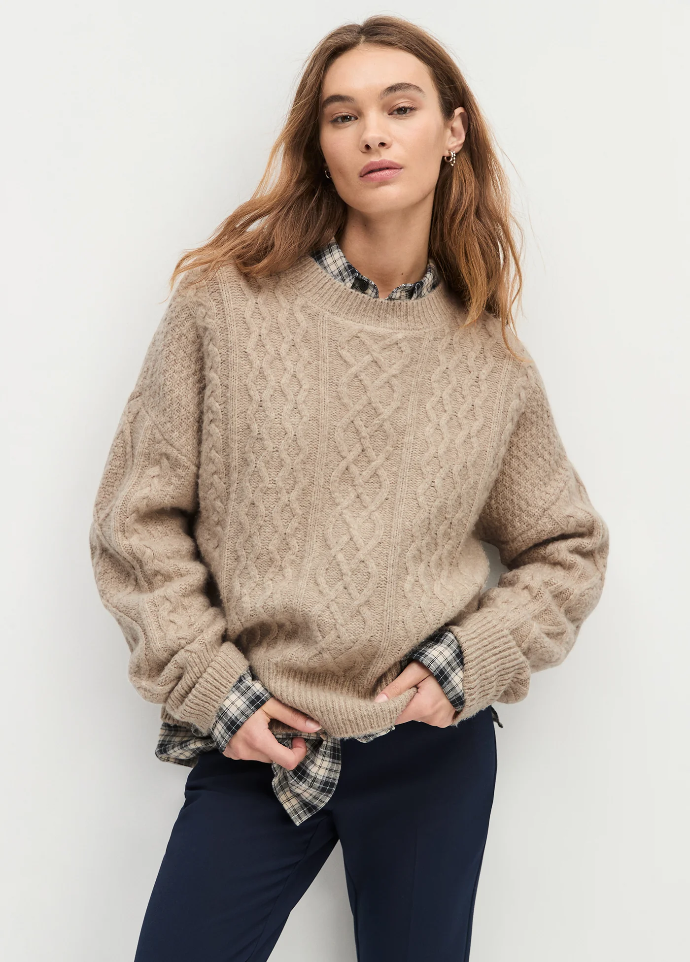 THE OVERSIZED CABLE SWEATER