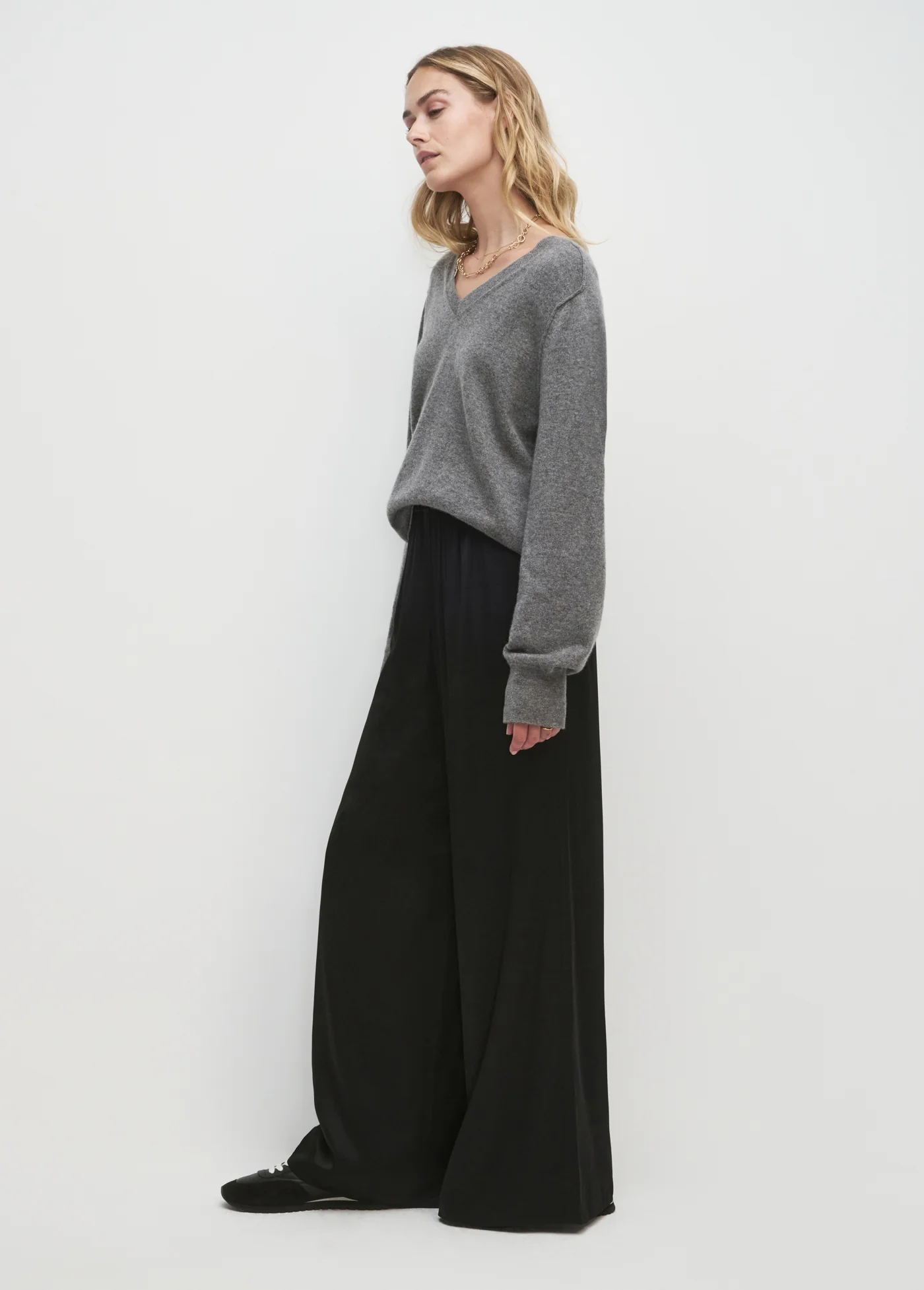THE RYANN SWEATER - Image 7