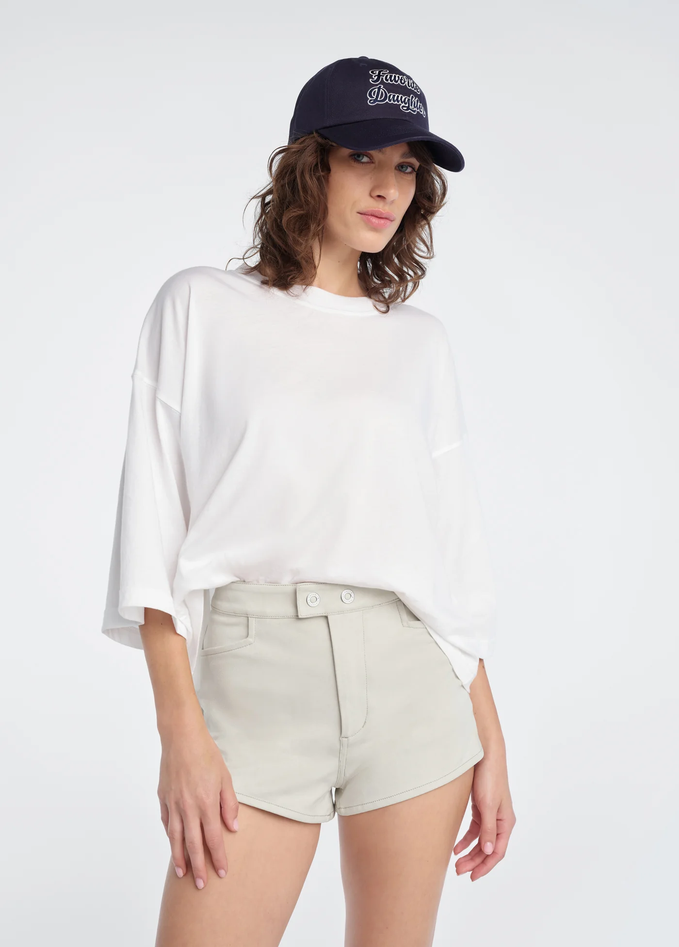 THE VEGAN SUEDE SHORT SHORTS - Image 4