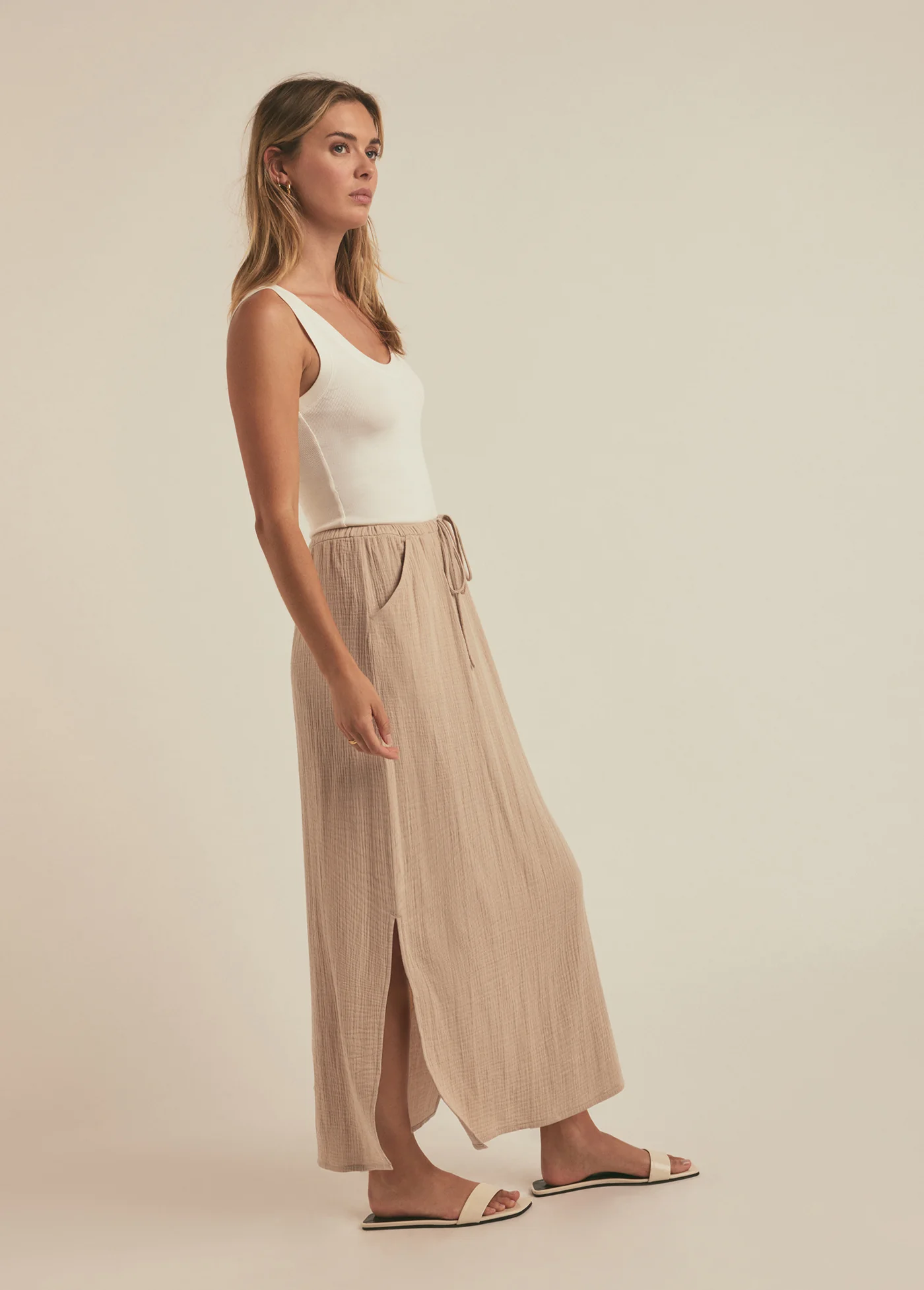 THE SLIP IT ON SKIRT - Image 3