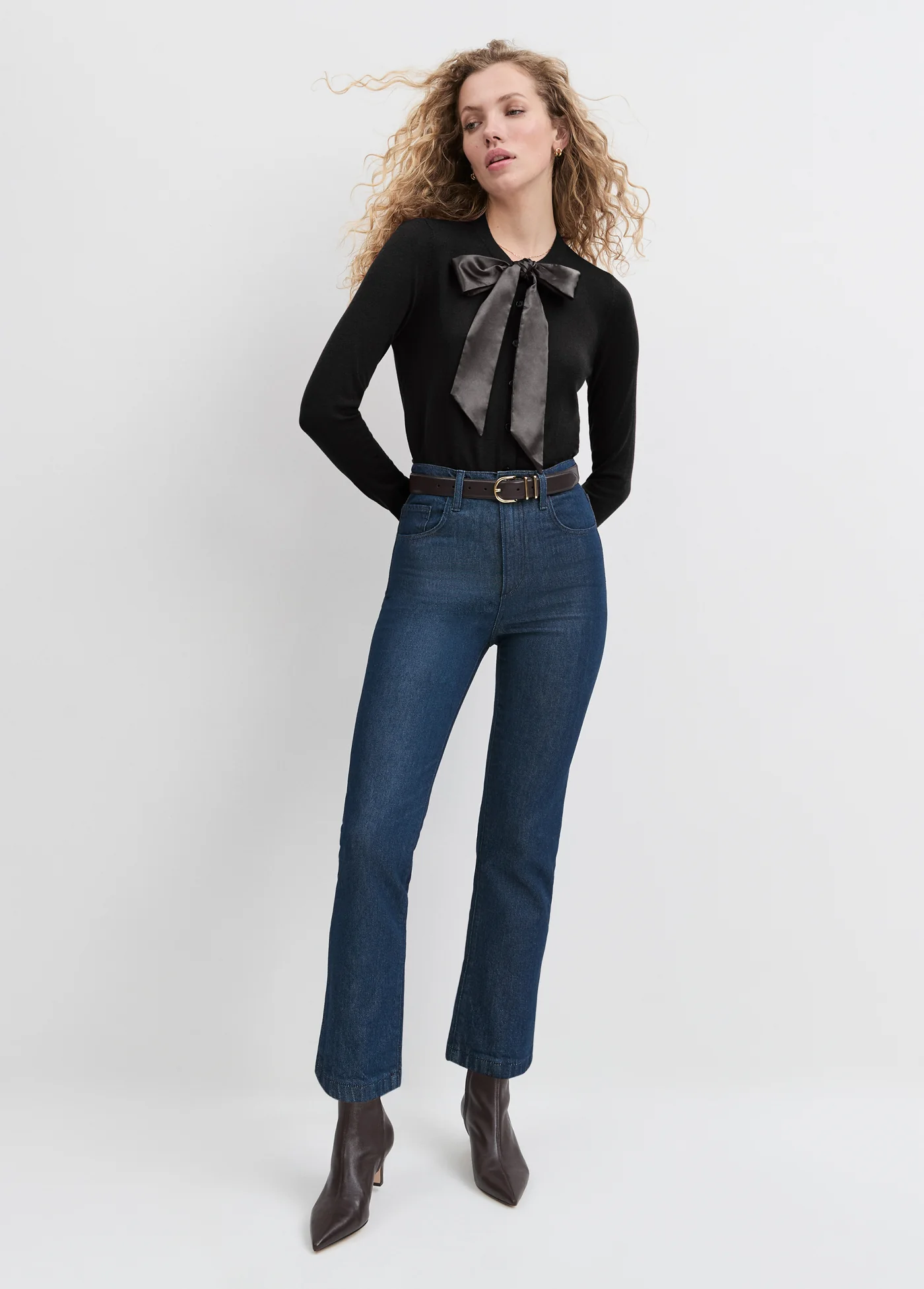 THE TAKE A BOW CARDIGAN - Image 2