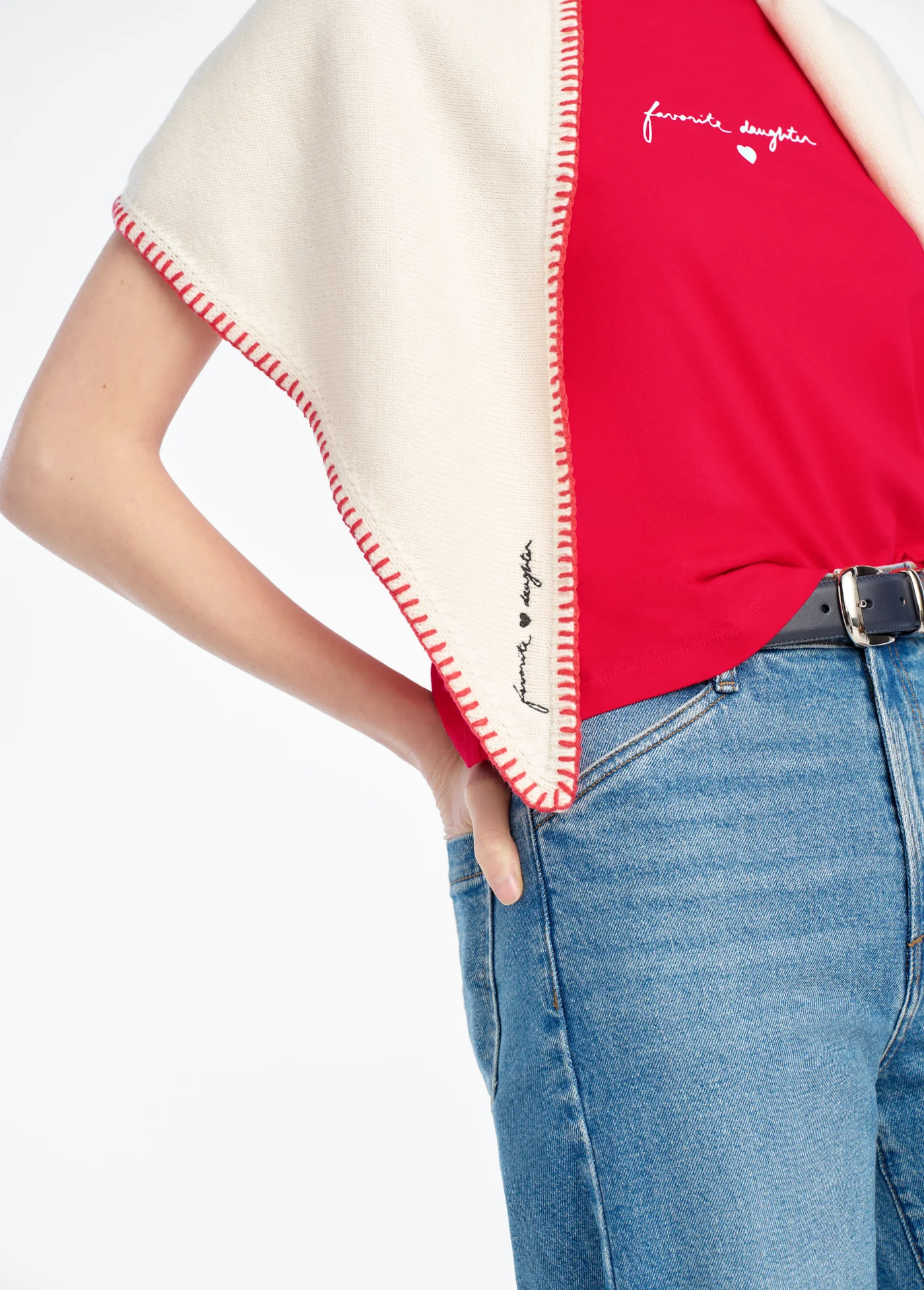 THE VALENTINE'S DAY TRIANGLE SCARF - Image 2